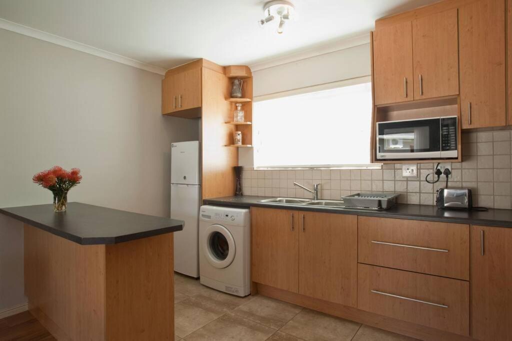 Sunbird Apartment *